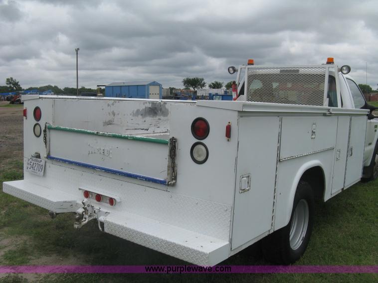 image for item K8691 2005 Ford F350 Super Duty XL utility truck