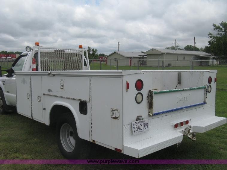 image for item K8691 2005 Ford F350 Super Duty XL utility truck