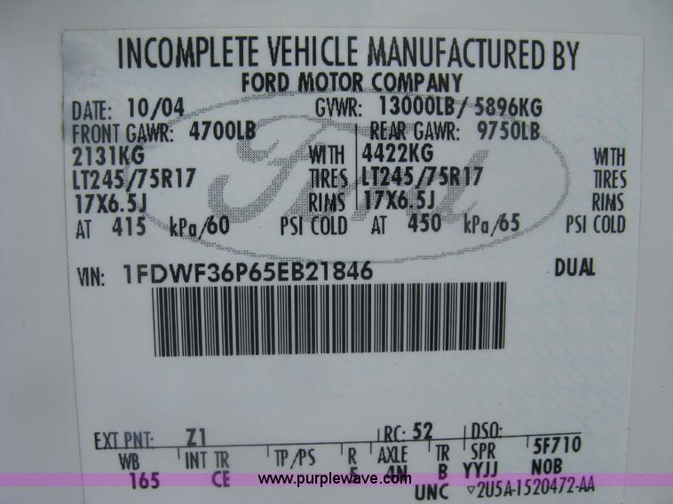 image for item K8691 2005 Ford F350 Super Duty XL utility truck