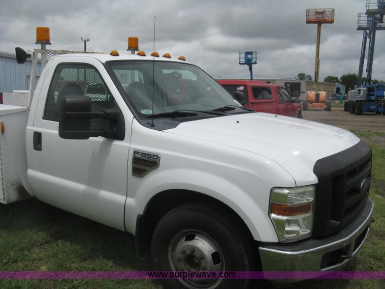 image for item K8692 2008 Ford F350 Super Duty XL utility truck