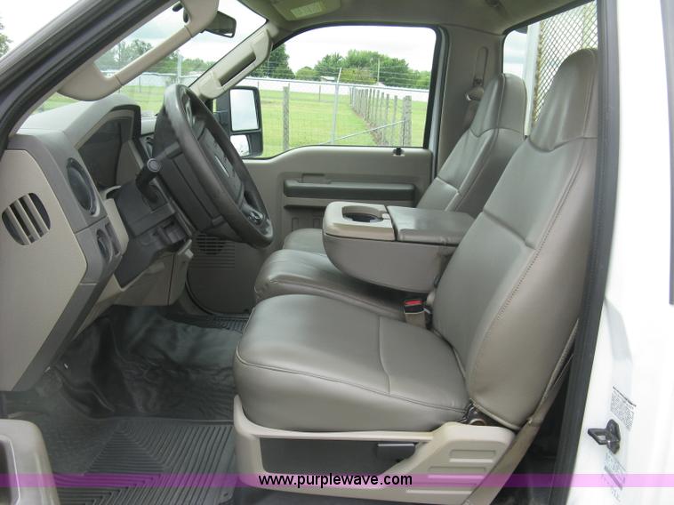 image for item K8692 2008 Ford F350 Super Duty XL utility truck