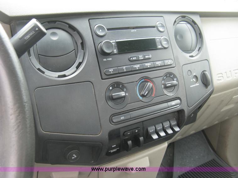 image for item K8692 2008 Ford F350 Super Duty XL utility truck