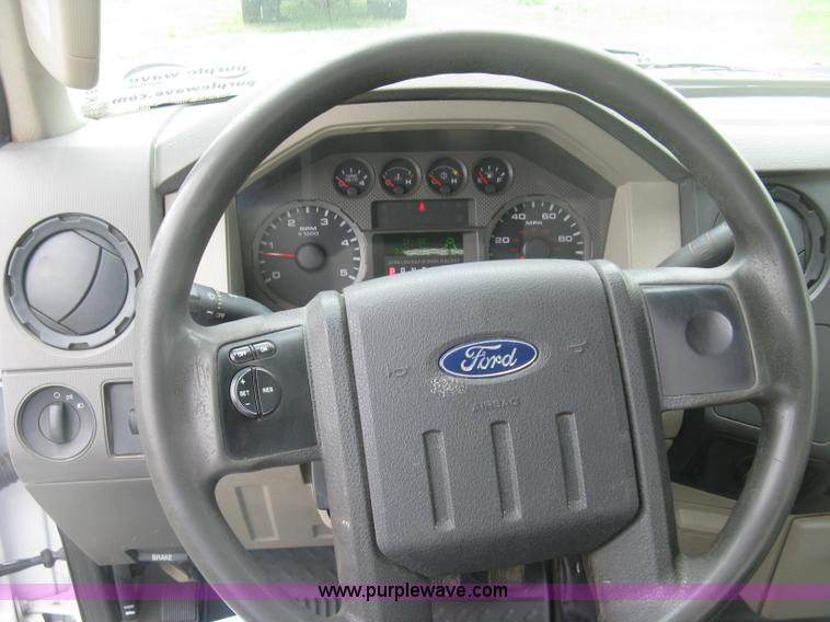 image for item K8692 2008 Ford F350 Super Duty XL utility truck