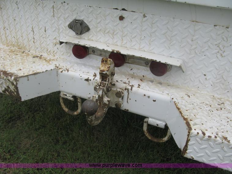 image for item K8692 2008 Ford F350 Super Duty XL utility truck