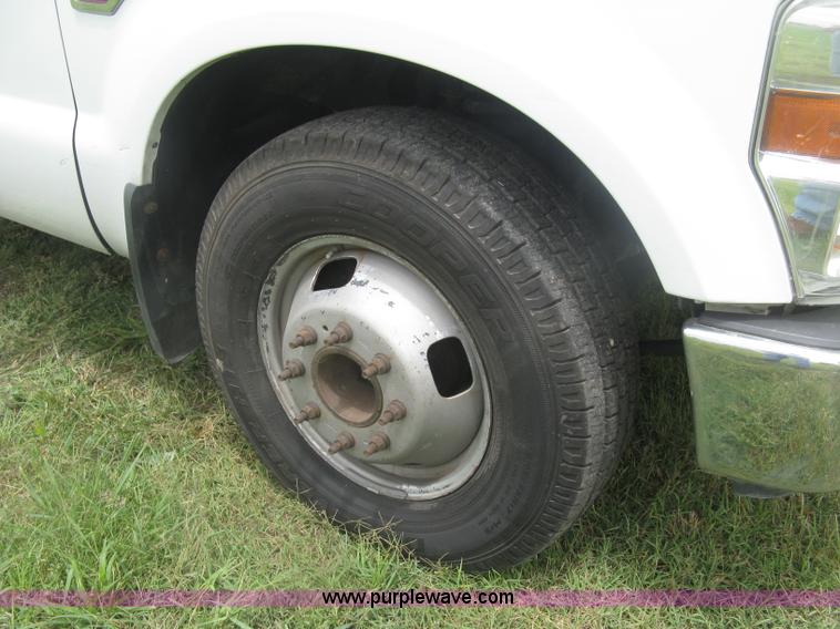 image for item K8692 2008 Ford F350 Super Duty XL utility truck