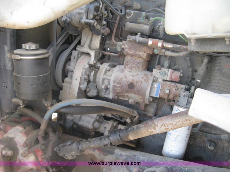 image for item K8694 1996 Ford LTA9000 Aero Max 106 semi truck