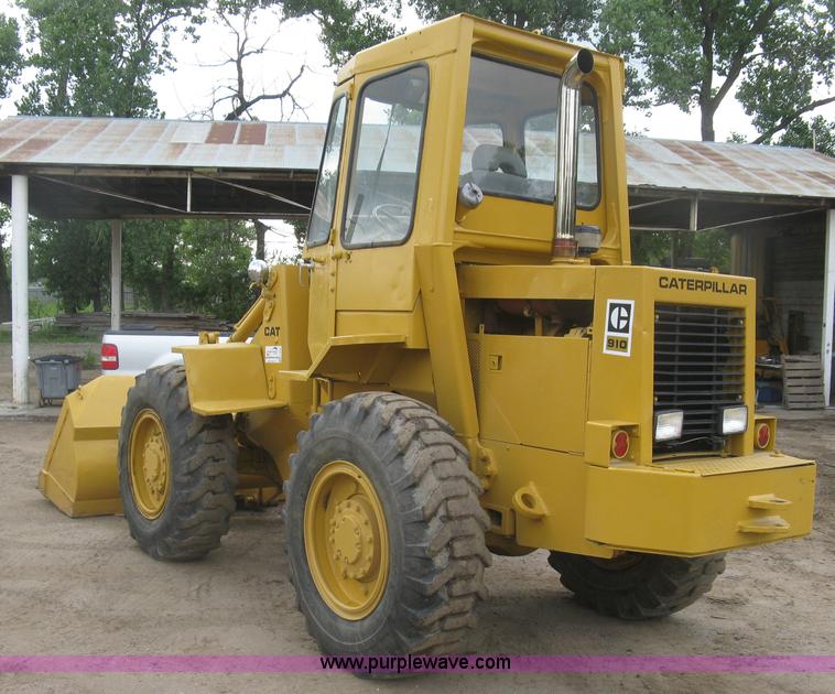 image for item K8696 1980 Caterpillar 910 wheel loader
