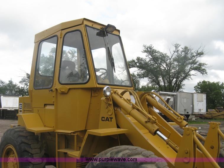 image for item K8696 1980 Caterpillar 910 wheel loader