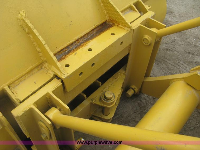 image for item K8696 1980 Caterpillar 910 wheel loader