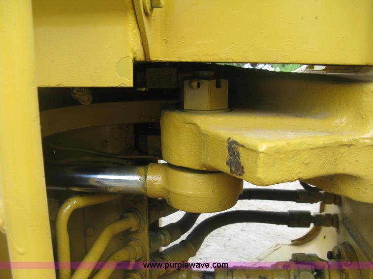 image for item K8696 1980 Caterpillar 910 wheel loader