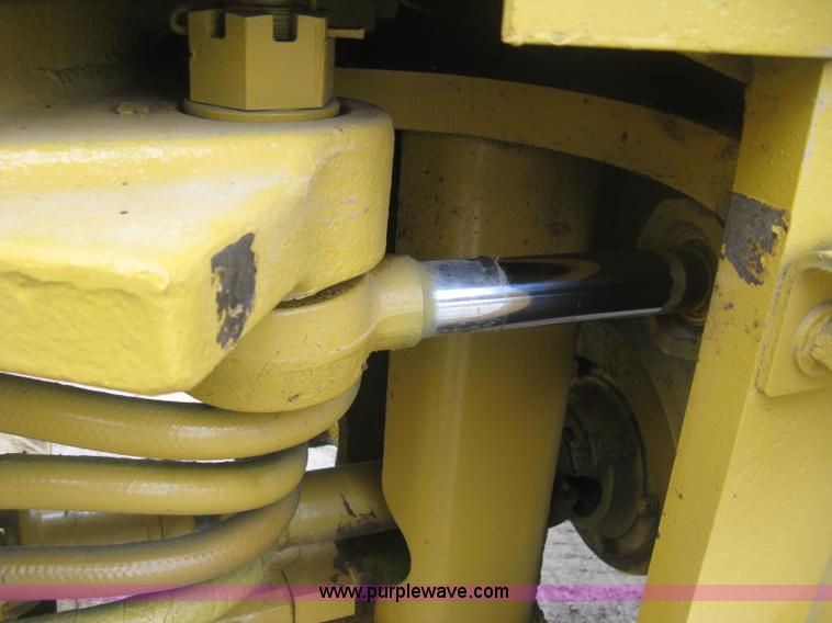 image for item K8696 1980 Caterpillar 910 wheel loader