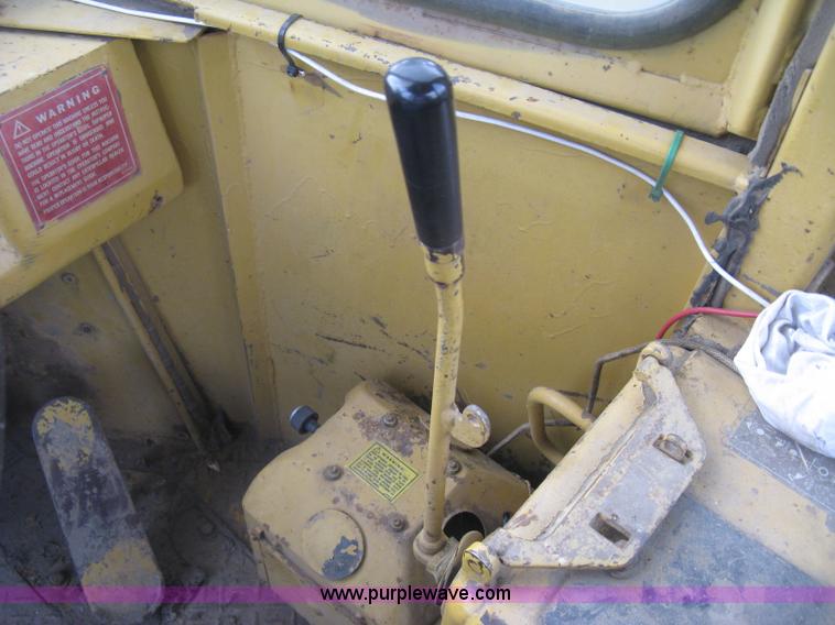 image for item K8696 1980 Caterpillar 910 wheel loader