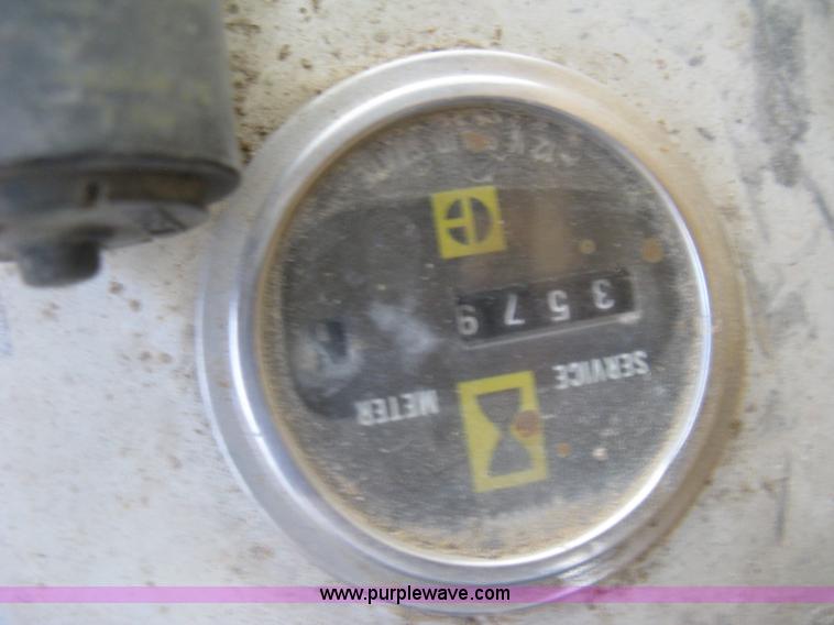 image for item K8696 1980 Caterpillar 910 wheel loader