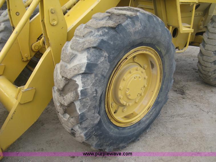 image for item K8696 1980 Caterpillar 910 wheel loader