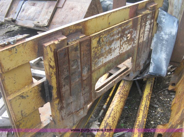 image for item K8696 1980 Caterpillar 910 wheel loader