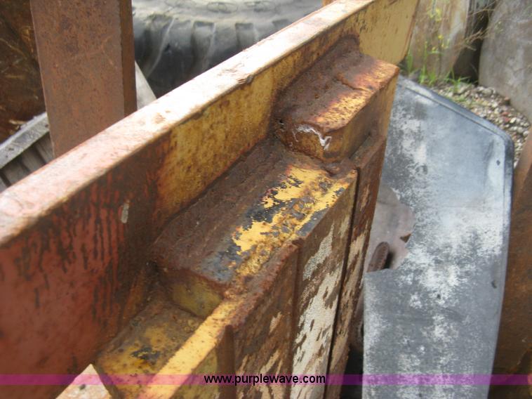 image for item K8696 1980 Caterpillar 910 wheel loader