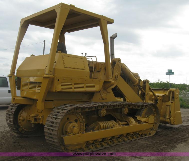 image for item K8697 Caterpillar 977L track loader