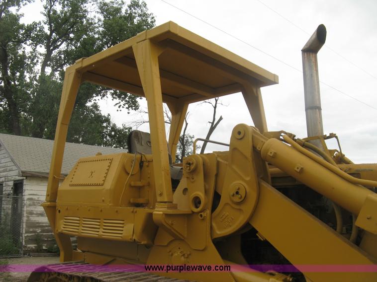image for item K8697 Caterpillar 977L track loader