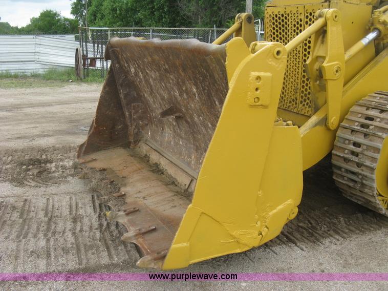 image for item K8697 Caterpillar 977L track loader