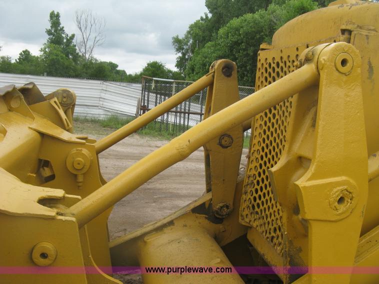 image for item K8697 Caterpillar 977L track loader