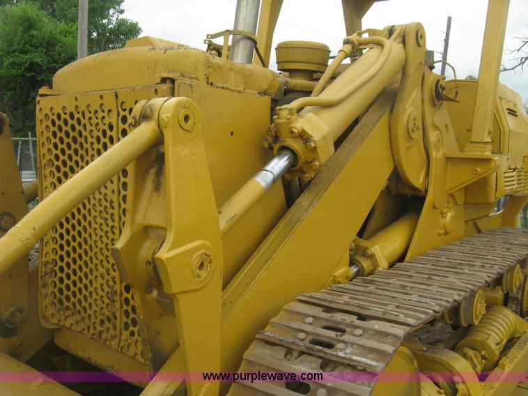 image for item K8697 Caterpillar 977L track loader