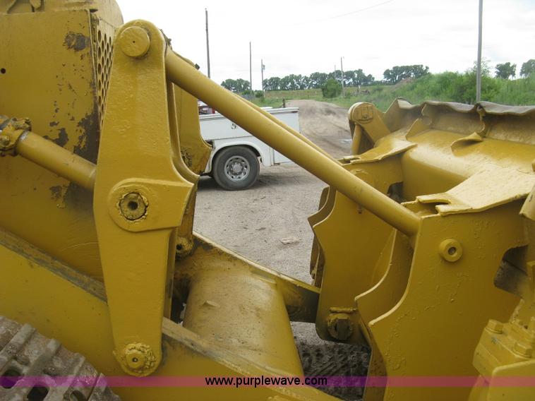 image for item K8697 Caterpillar 977L track loader