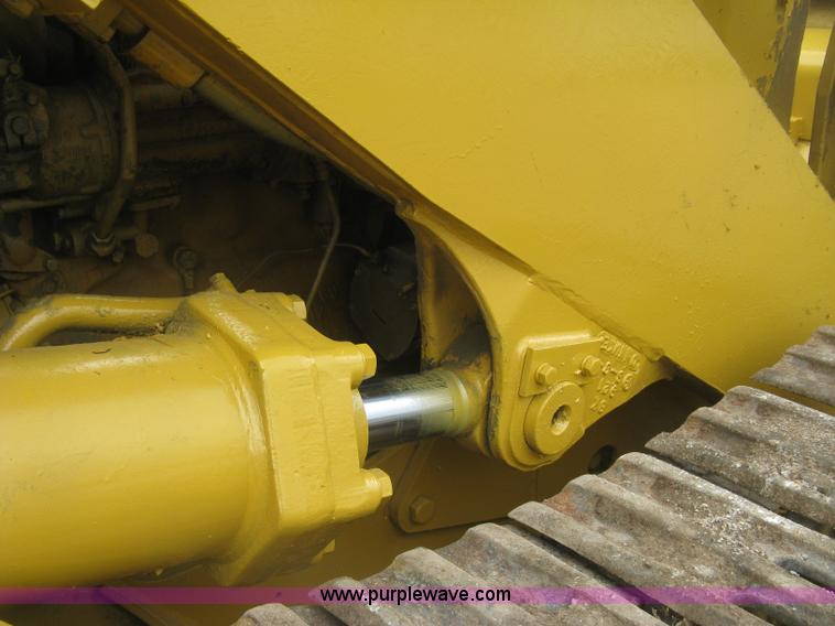 image for item K8697 Caterpillar 977L track loader