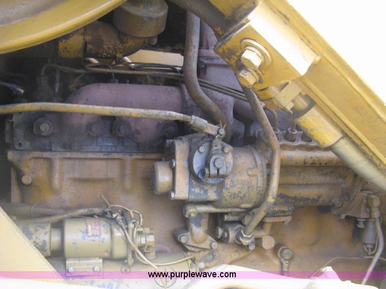image for item K8697 Caterpillar 977L track loader