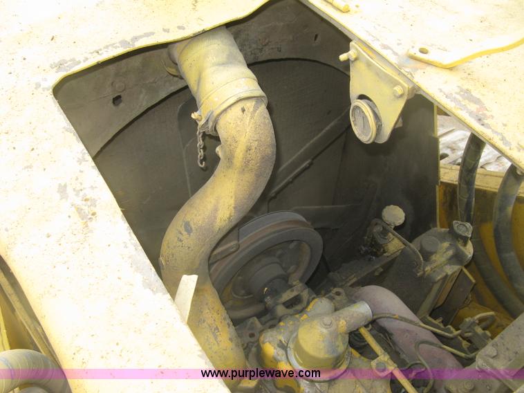 image for item K8697 Caterpillar 977L track loader