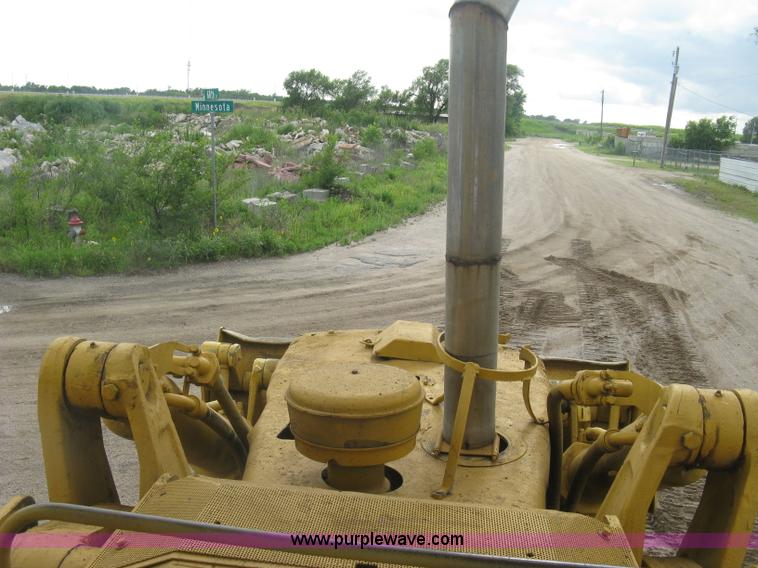 image for item K8697 Caterpillar 977L track loader