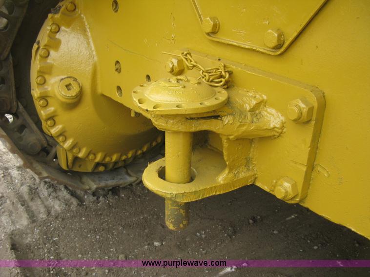 image for item K8697 Caterpillar 977L track loader