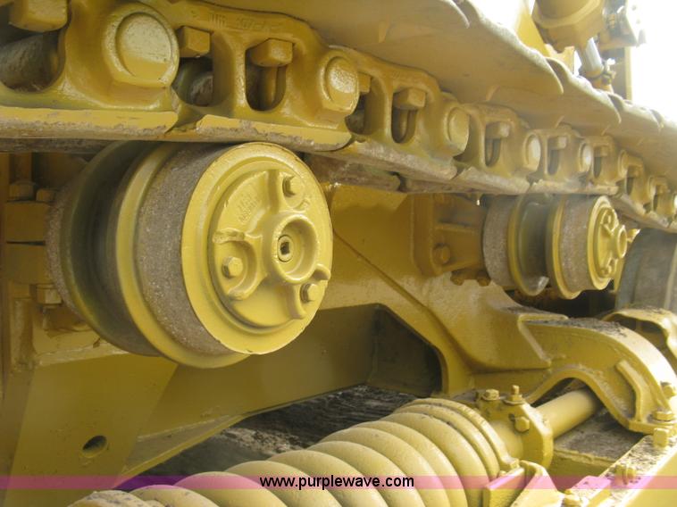 image for item K8697 Caterpillar 977L track loader