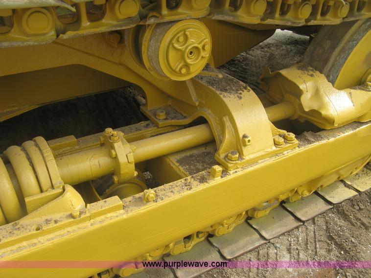 image for item K8697 Caterpillar 977L track loader