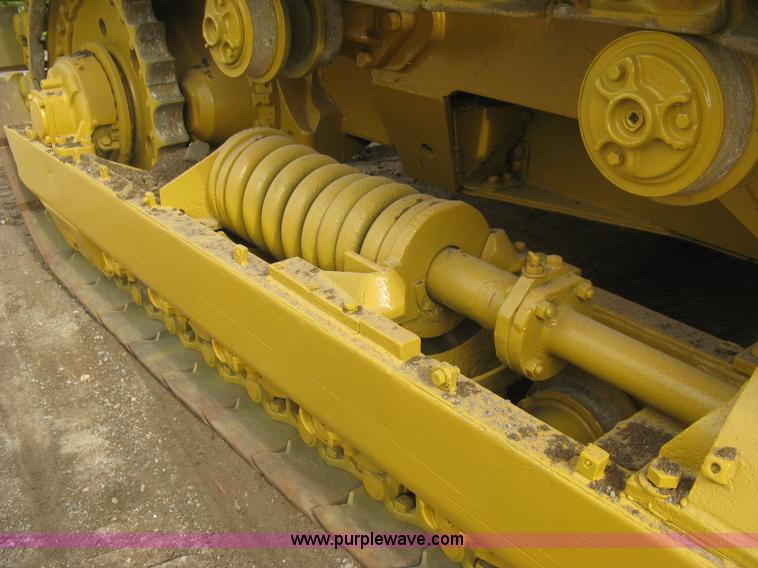 image for item K8697 Caterpillar 977L track loader