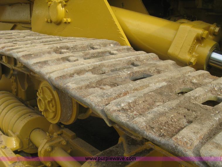 image for item K8697 Caterpillar 977L track loader