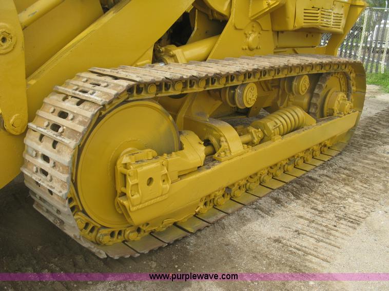 image for item K8697 Caterpillar 977L track loader