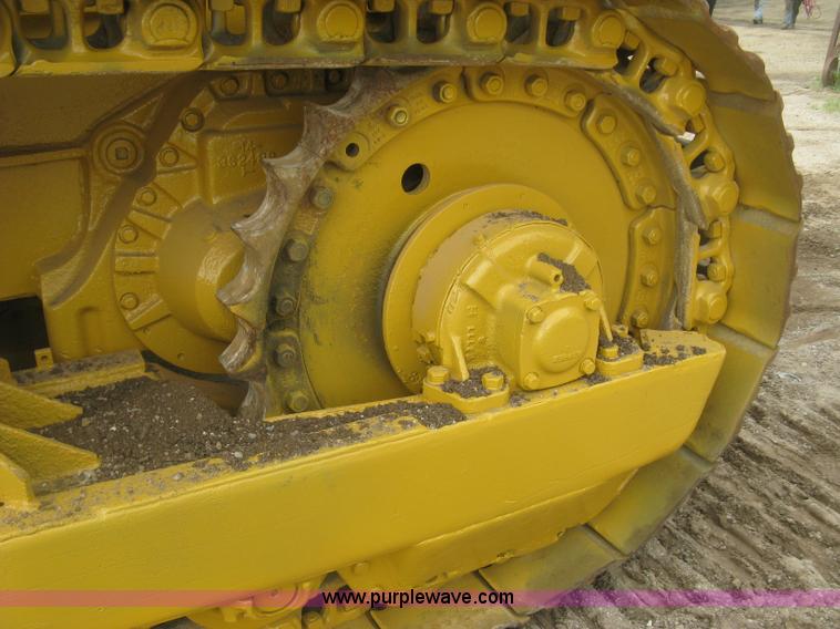 image for item K8697 Caterpillar 977L track loader