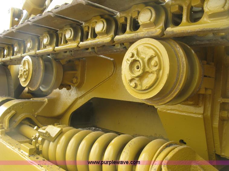 image for item K8697 Caterpillar 977L track loader