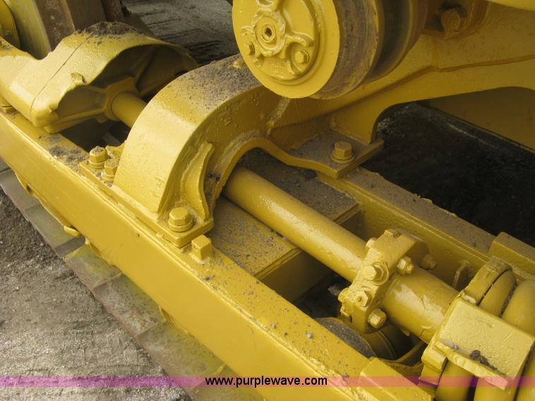 image for item K8697 Caterpillar 977L track loader