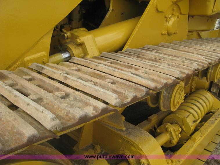 image for item K8697 Caterpillar 977L track loader