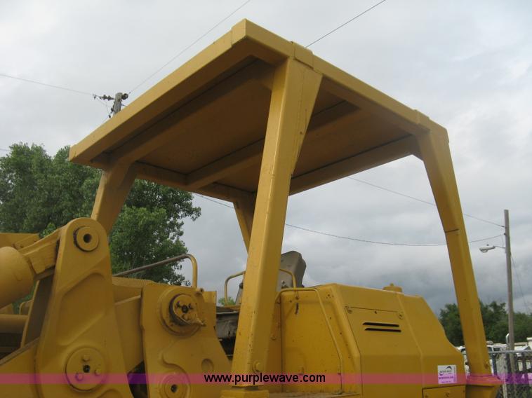 image for item K8697 Caterpillar 977L track loader