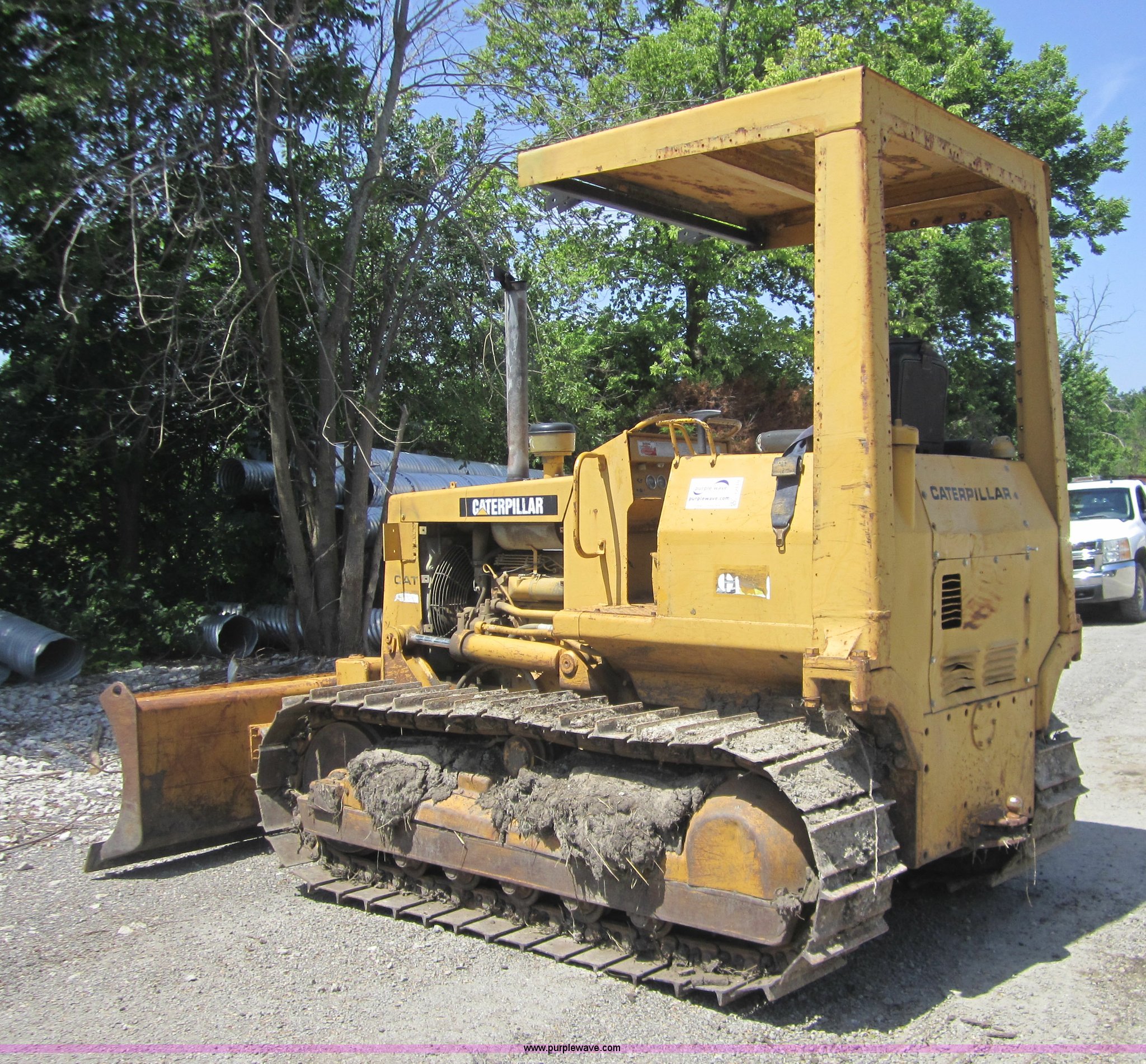 1974 Caterpillar D3 dozer in Fort Scott, KS Item I2110 sold Purple Wave
