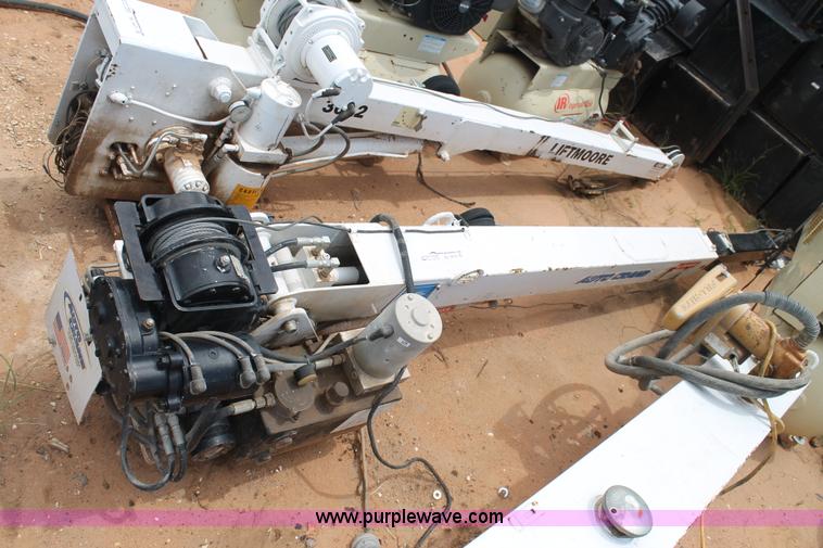 image for item BJ9478 Auto Crane service crane