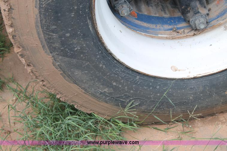 image for item L4262 1994 International 4900 crane truck