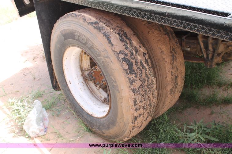 image for item L4262 1994 International 4900 crane truck