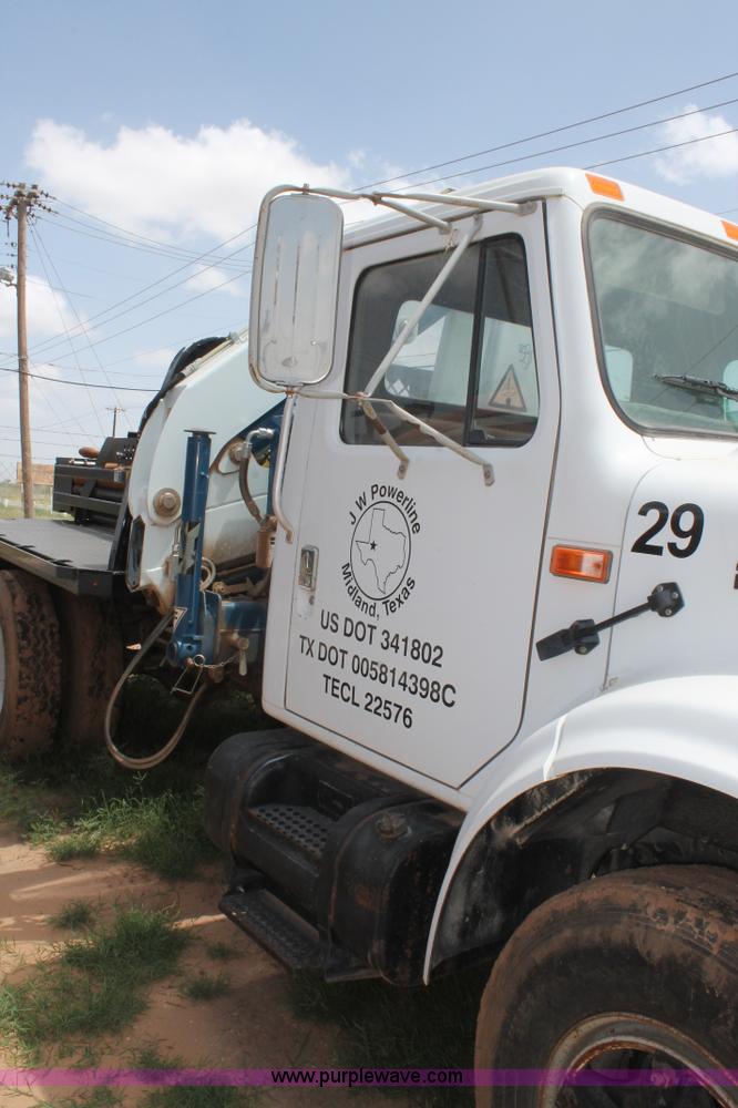 image for item L4262 1994 International 4900 crane truck