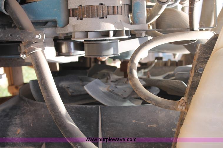 image for item L4262 1994 International 4900 crane truck