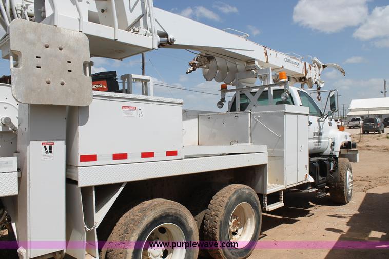 image for item L4264 2000 Chevrolet C8500 digger derrick truck