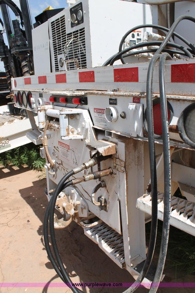 image for item L4264 2000 Chevrolet C8500 digger derrick truck