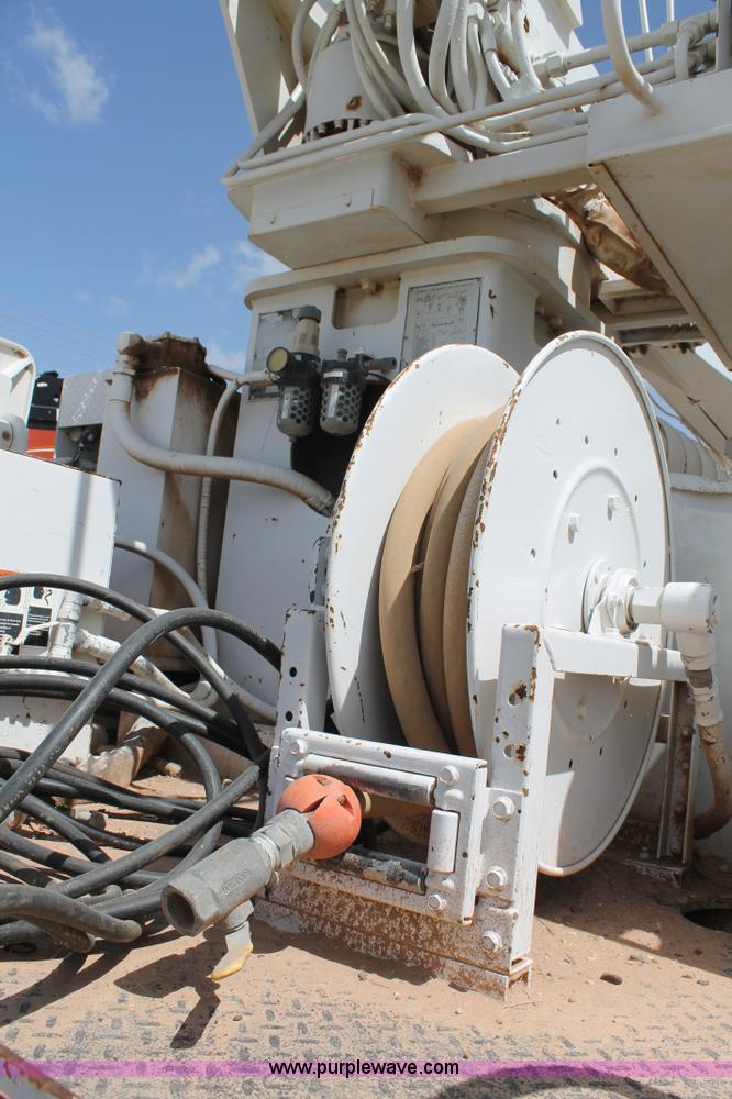 image for item L4264 2000 Chevrolet C8500 digger derrick truck